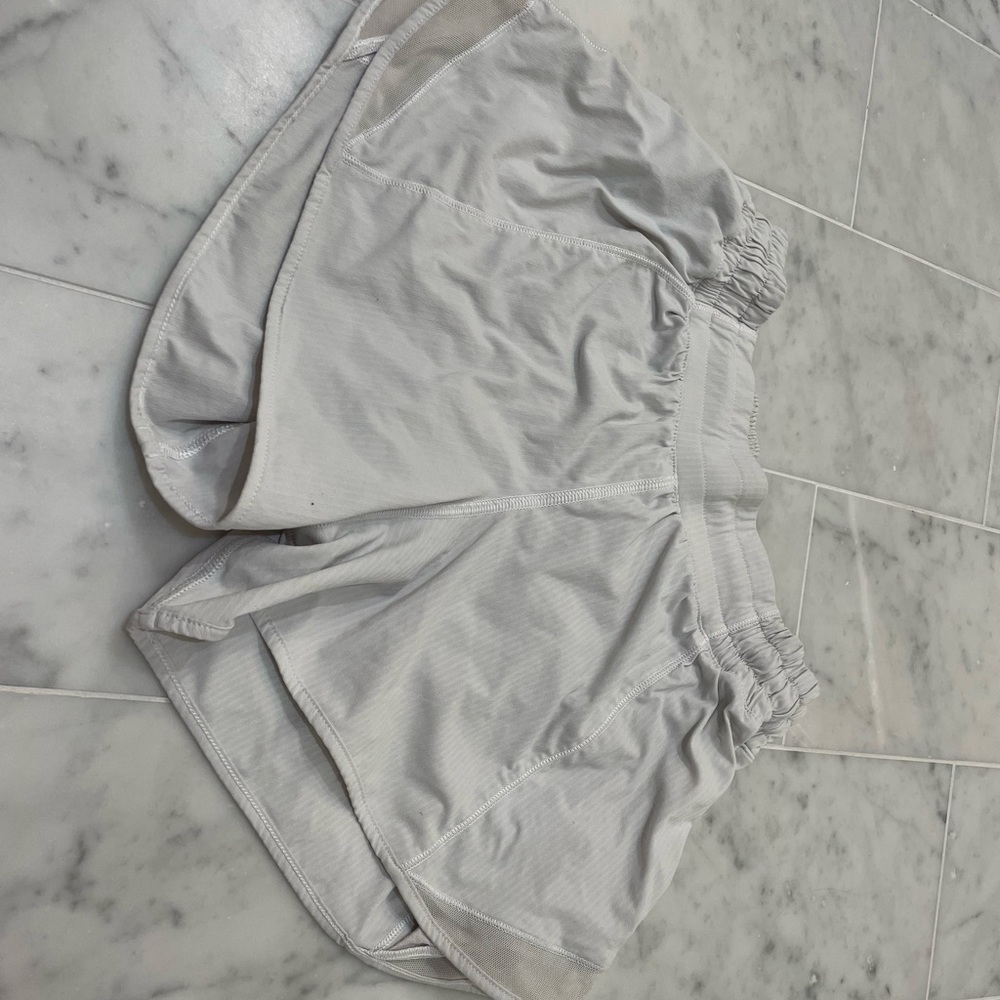 LULULEMON WHITE SHORTS